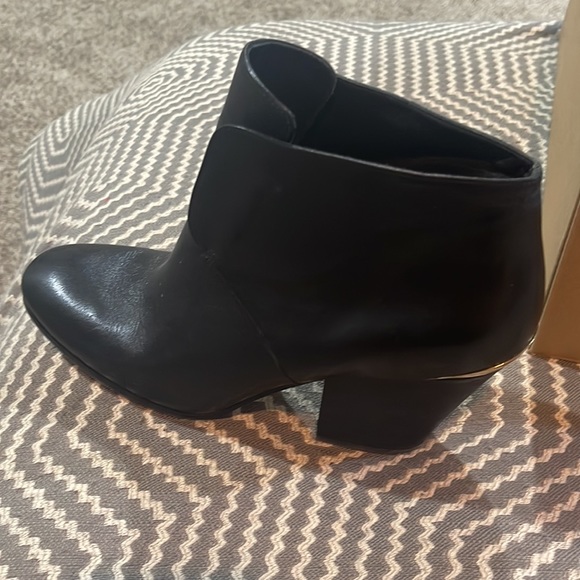 Cole Haan Booties size 10 1/2! Black, sleek and worn once! - Picture 4 of 5